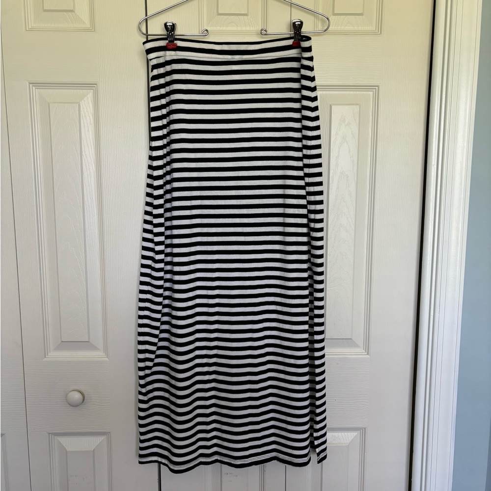 Xhilaration striped maxi skirt, size large.